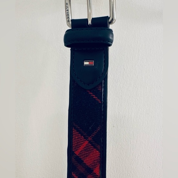 Vintage Tommy Hilfiger Red and Navy Tartan Plaid Belt, Men’s Size 40 - Picture 1 of 15